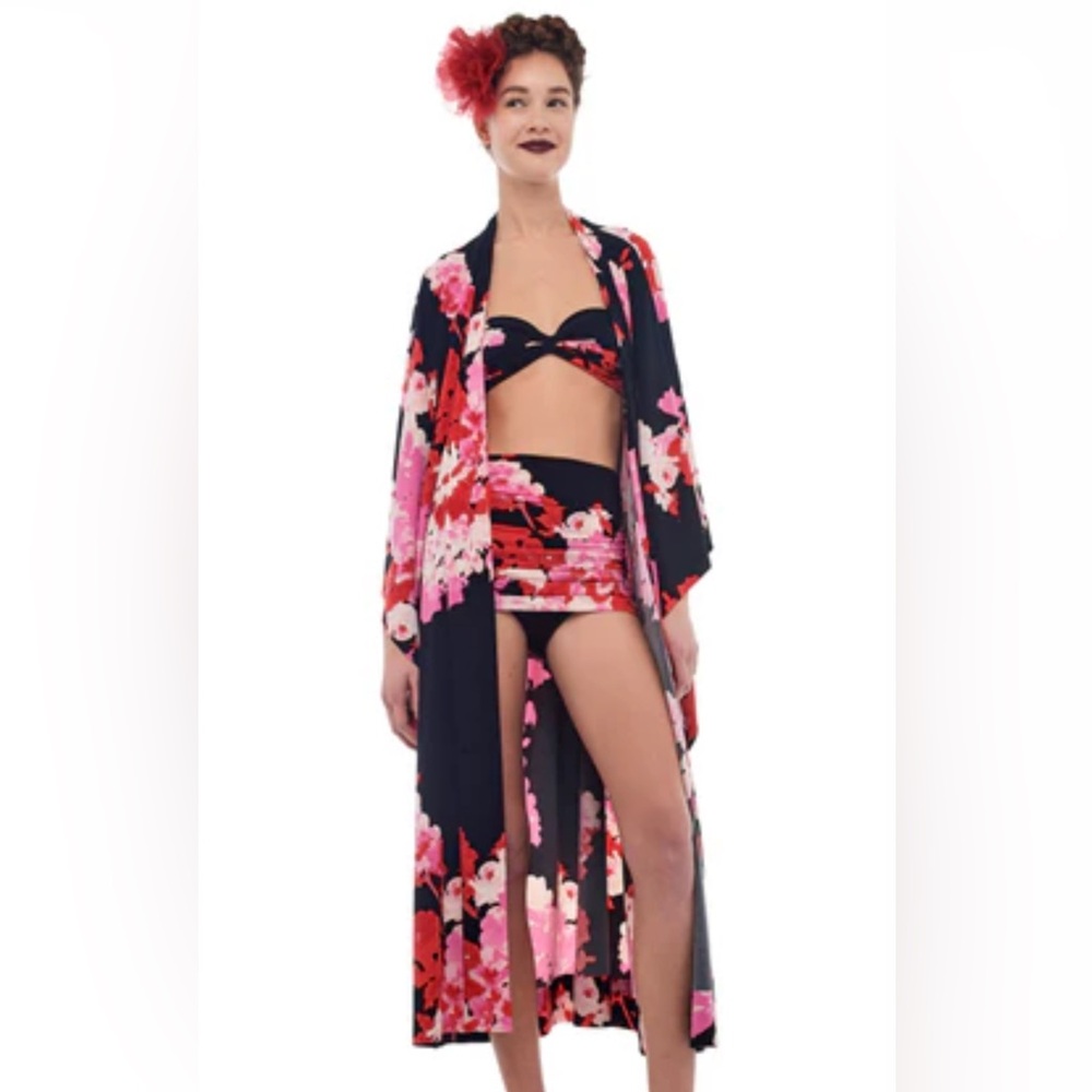Norma Kamali midcalf Robe in ✨Floral Bouquet ✨Hard to find Robe✨